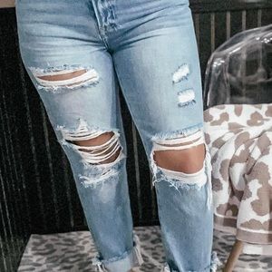 Brand new Hi-rise Mom Jeans